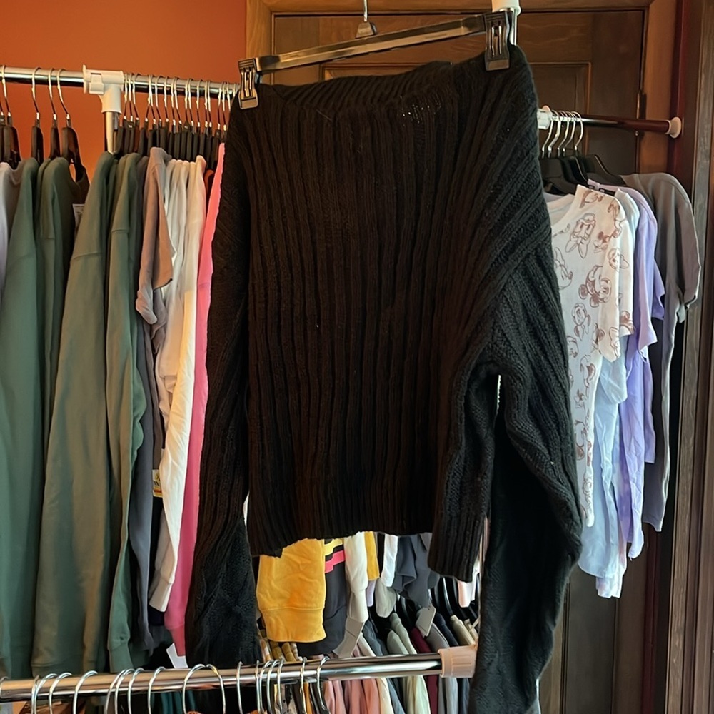 BCBG sweater - Picture 5 of 7